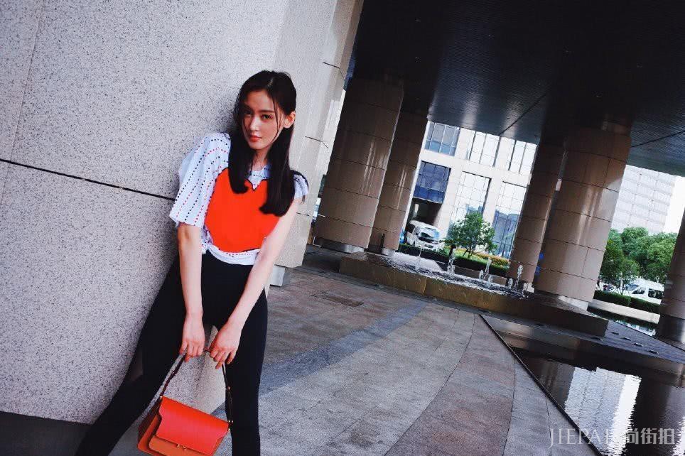 张天爱私服满屏少女感,哪像29岁的人