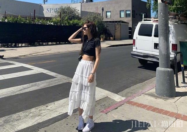 Jennie把普通衣服穿出了高级感,不愧是“人间香奈儿”