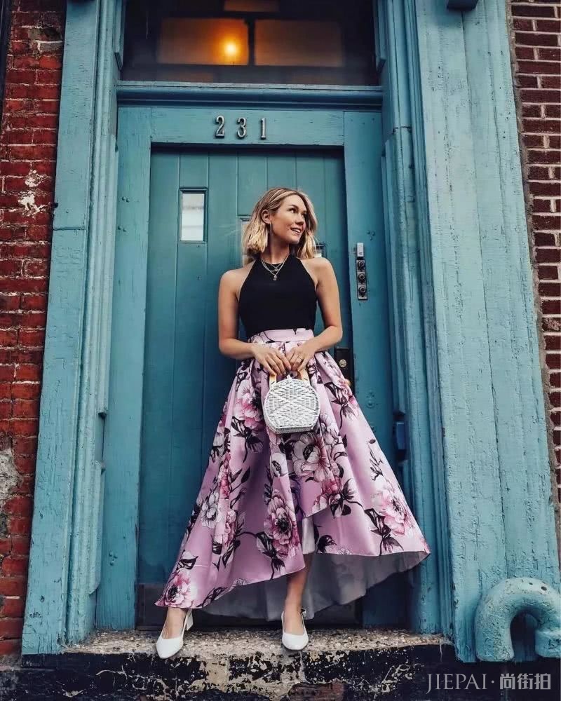 纯色桔梗裙知性美中带着着贵气，成熟女人味尽显