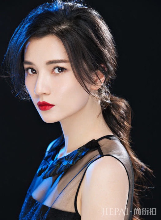 抛剧脸真可怕！这女人，把朱一龙女朋友、老妈、嫂子演了个遍！