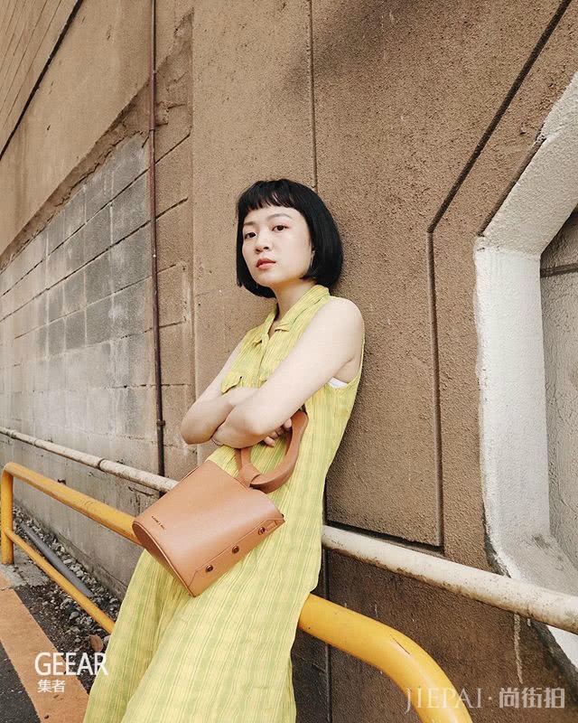 看时尚博主Meg的穿衣搭配风格 真是娇小妹子的最佳模板