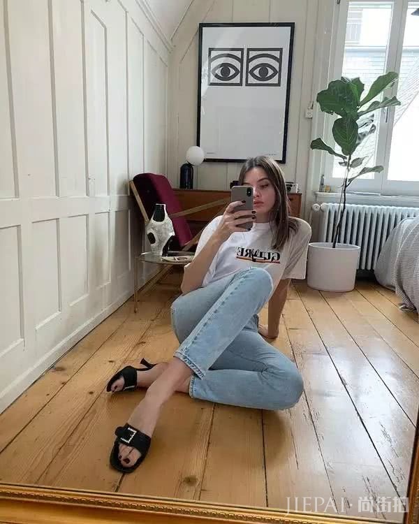 没其他原因，这位法国时尚博主穿衣好看全是因为“颜美人瘦”四个字