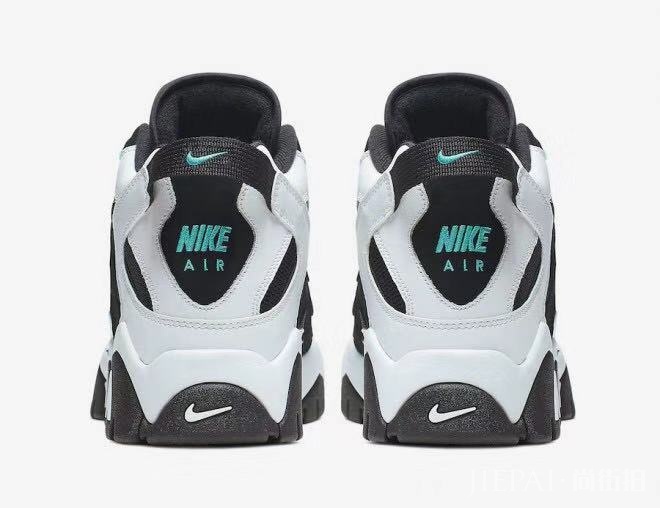 Nike Air Barrage Mid 黑白配色登场！