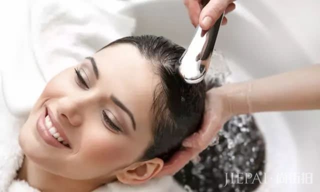 头发多久洗一次最好？难怪你头发越掉越多