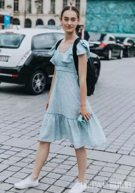 穿连衣裙怎么搭配鞋子?这个夏天准备这几双就可以