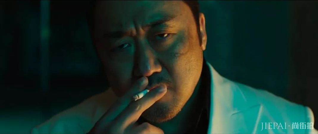 现在韩国热门的男演员,是这位萌硬汉