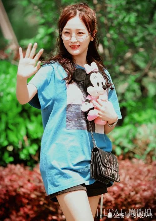 166也能成腿精?照搬吴宣仪这15套造型没什么不可以