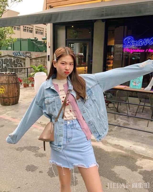 穿衣学韩国小姐姐色彩穿搭,青春靓丽又减龄