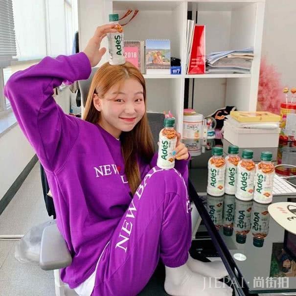 穿衣学韩国小姐姐色彩穿搭,青春靓丽又减龄