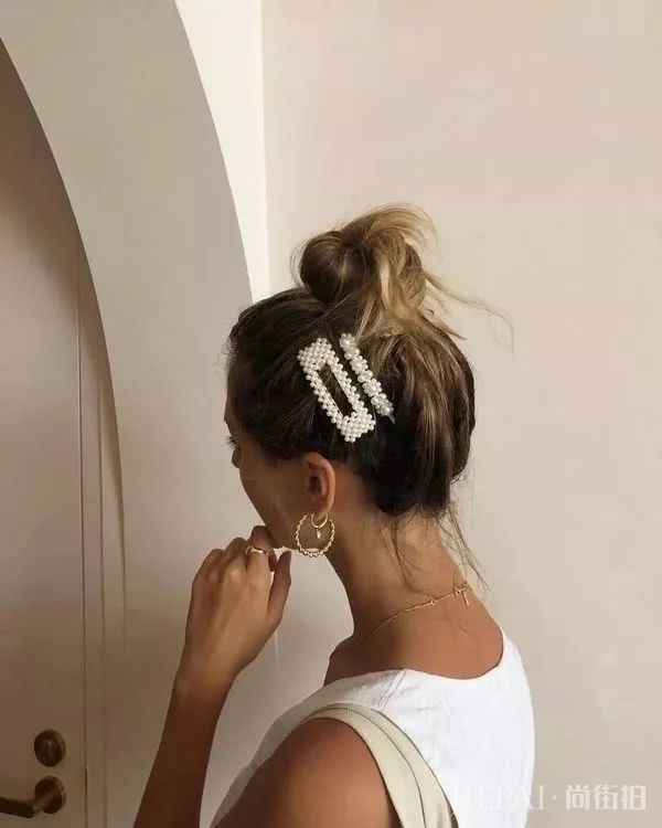 又是一年“秋打盹”,10分钟就能出门的网红发型你真不学?