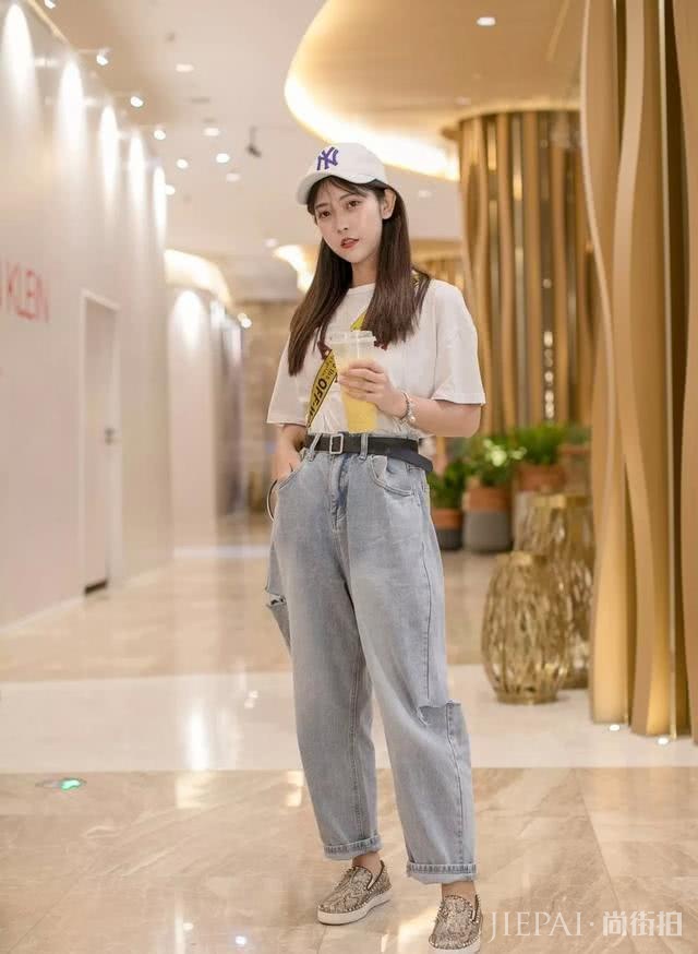 帽子便宜百搭的时尚单品,运动风出游装,还你一个清新自然的夏天