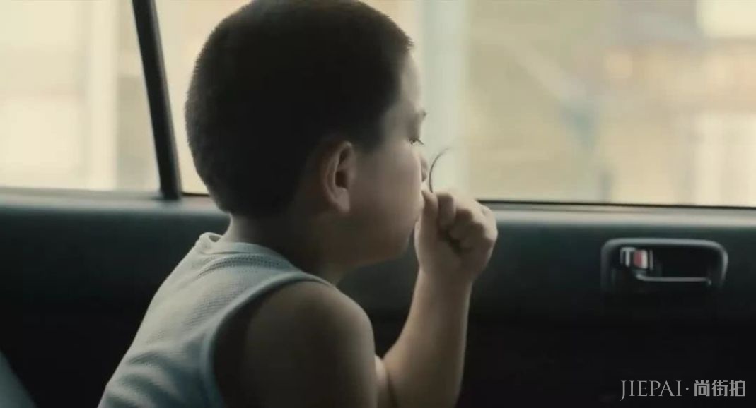 这样的故事在香港不止一个