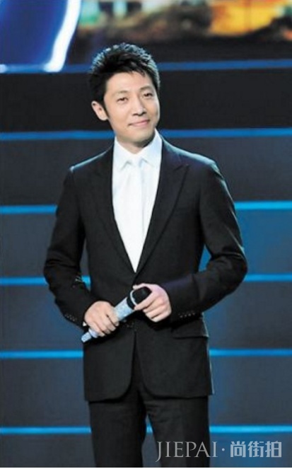 撒贝宁改严肃端庄形象,参加综艺成搞笑担当,被疑已经退出央视