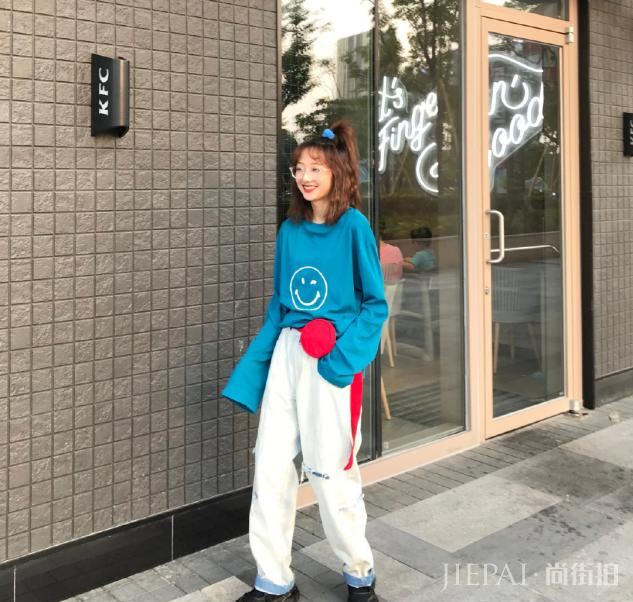 时髦个性早秋装撞色风来袭，这样搭配时尚又显气质