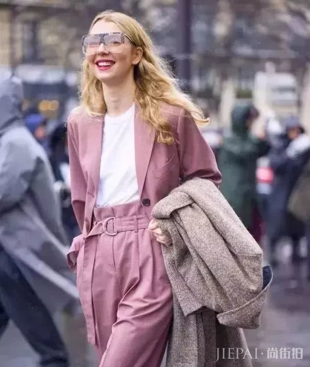 今夏最酷最高级的淡漠色,你知道多少?