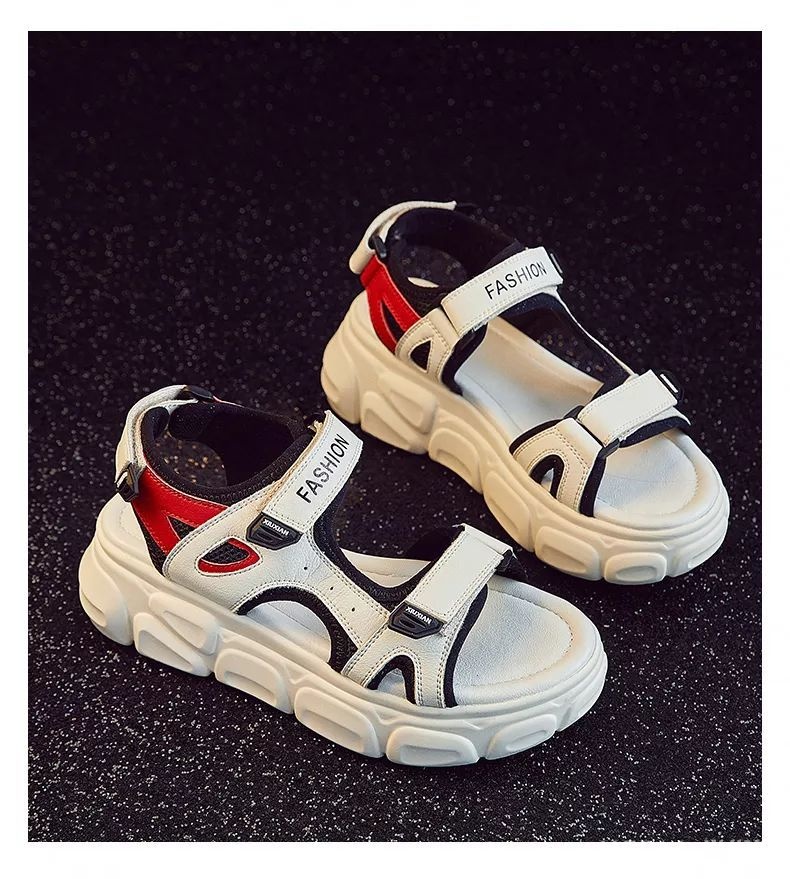 泫雅在穿的“丑丑鞋”,上脚超时髦