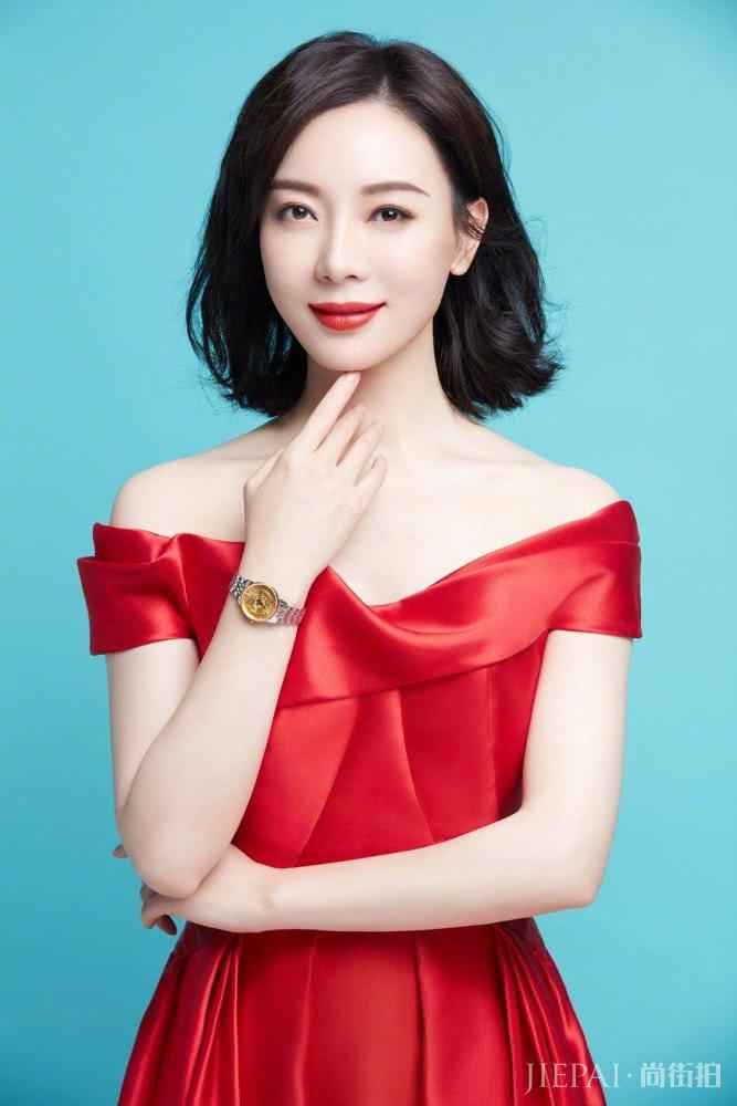 2019最流行的短发，40岁女性剪都年轻漂亮，明白几点就够了