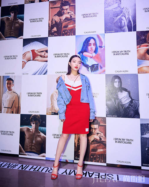 圈内第一女rapper?宽松T恤藏着好身材