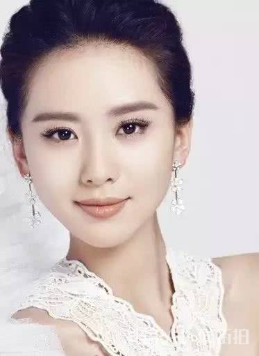 新手化妆很简单,1分钟上手,懒变美有高招