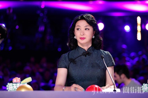 《中国达人秀》首播高能不断:沈腾杨幂被东北选手笑趴,金星“拒看”表演,蔡国庆走“严厉”风