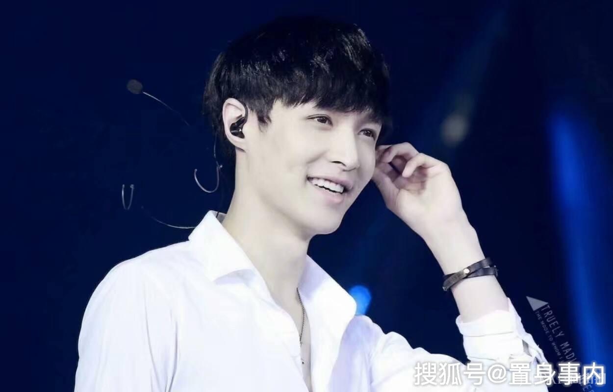 张艺兴遭6年粉丝脱粉回踩，例举事情字字扎心，网友：好假一男的