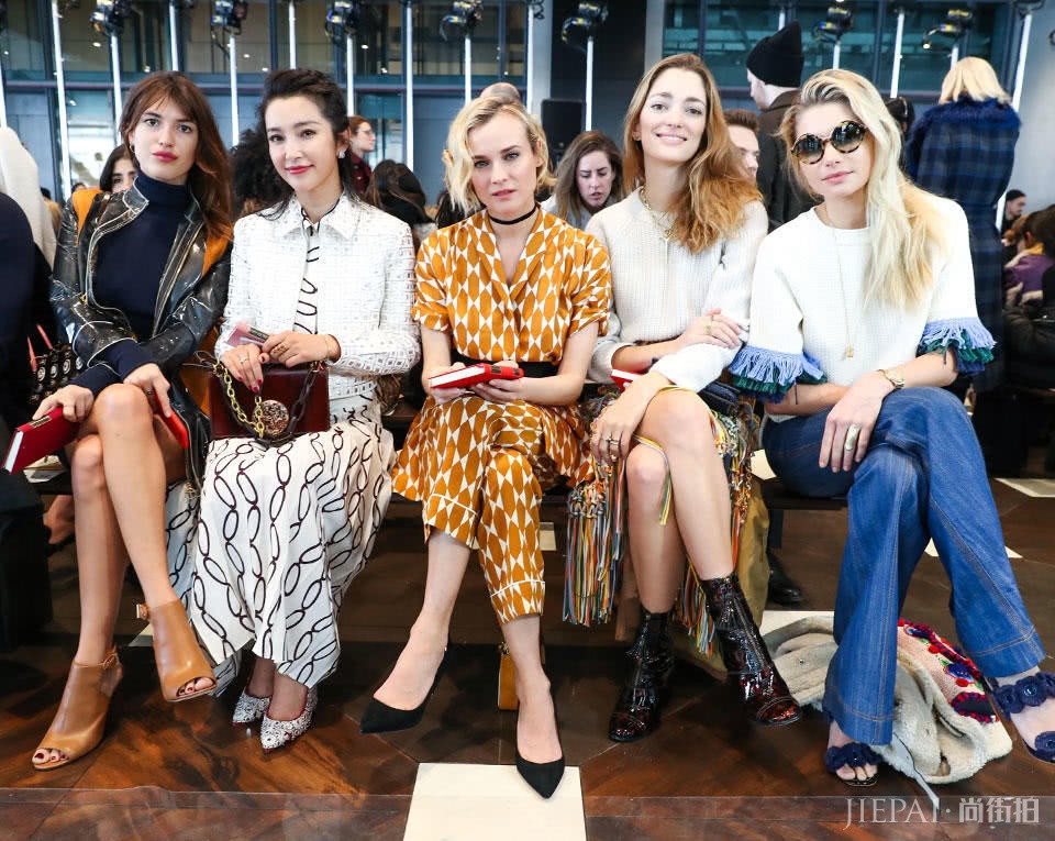 想要穿出法国女人的时尚慵懒，试试先做到这3点