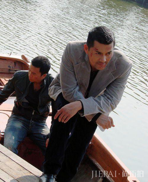 三人同演黑帮老大,一个身家20亿,一个是综艺大咖,一个却成路人