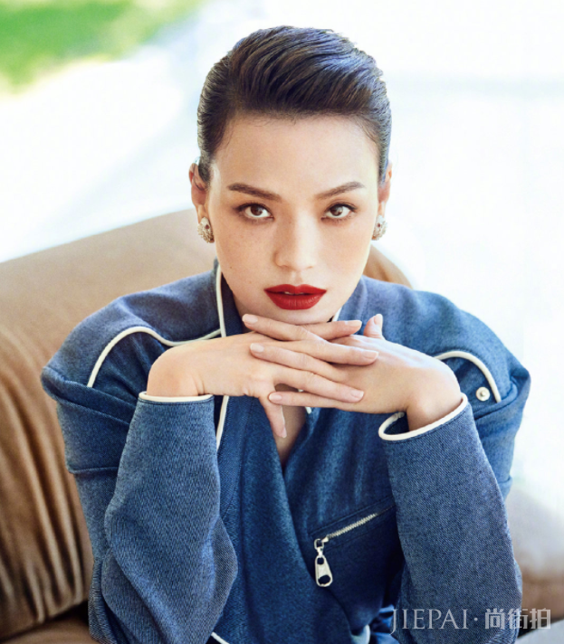 舒淇粉底也遮不住的斑点,却意外成时下流行“雀斑妆”