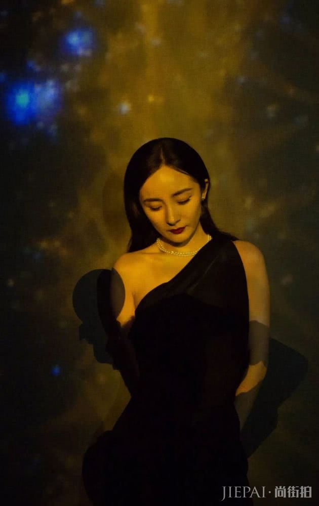 私服搭配只服杨幂,生过孩子也能穿出18岁少女feel