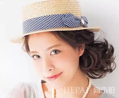 戴草帽的出游季，你想好搭配的发型了吗？