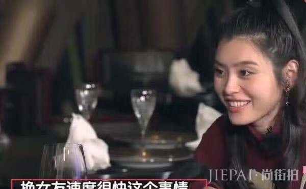 结婚不到两月,何猷君就夜店玩嗨,奚梦瑶曾调侃他换女友速度快!