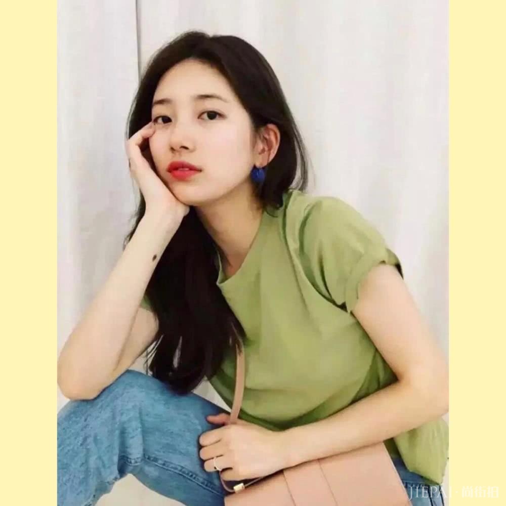 泫雅钟楚曦都穿的牛油果绿,清爽时髦