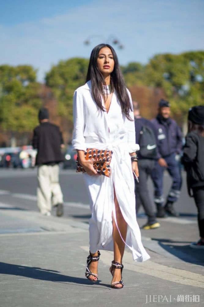 欧美街拍 立秋后穿长袖衬衫最好看，这5种搭配时髦又显气质