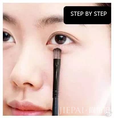 卧蚕有多重要？教你画女神标配卧蚕眼妆