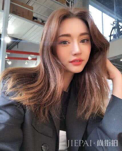 修饰脸型必备!韩国女生都在剪这款气质八字刘海