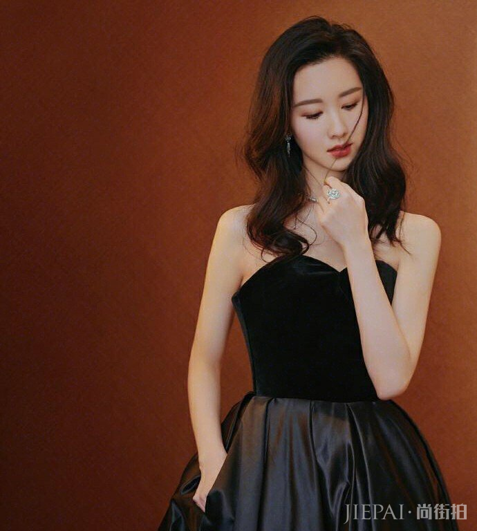 高级复古港风怎么打造？明星示范港风发型造型，港风也是如此时尚