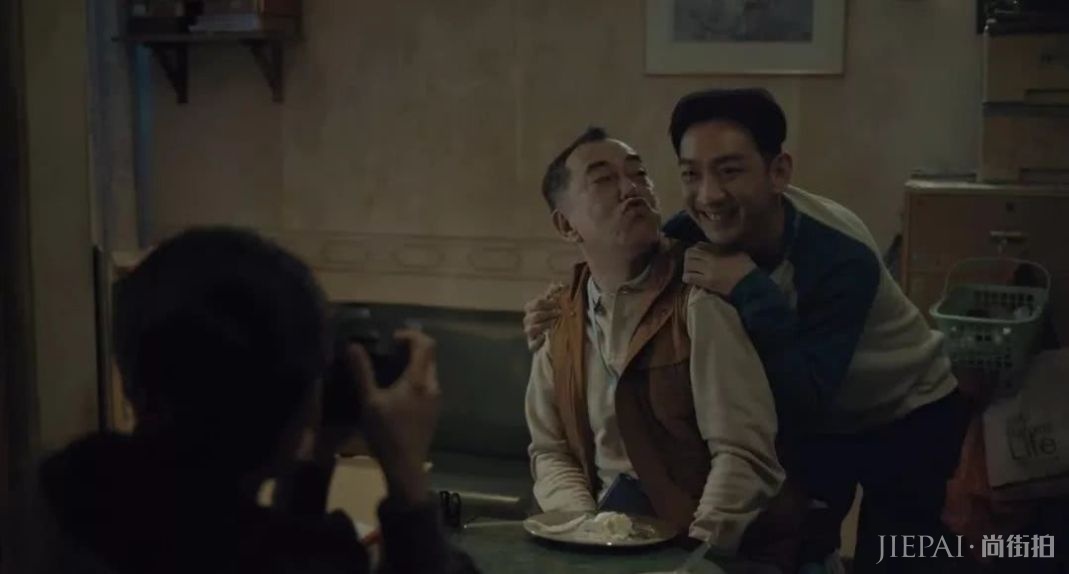 这样的故事在香港不止一个