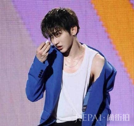 蔡徐坤做了什么竟被全网黑?幕后黑手竟然煽动半个社会,进行声讨