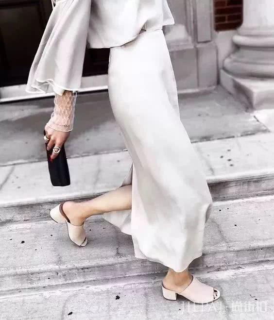 真丝太好看，这样穿一年都不会烦！和老气完全没关系