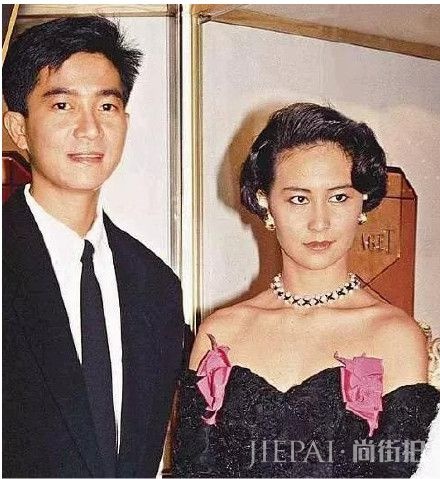 追星女孩?赌王千金何超琼的今天,就是王一博绯闻女友綦美合的明天