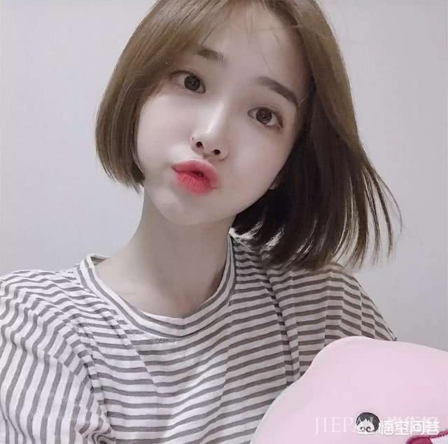 9款适合圆脸女生短发LOOK，甜美可爱又成熟优雅，减龄更时尚