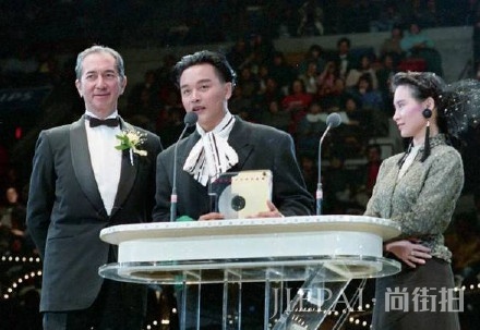 追星女孩?赌王千金何超琼的今天,就是王一博绯闻女友綦美合的明天