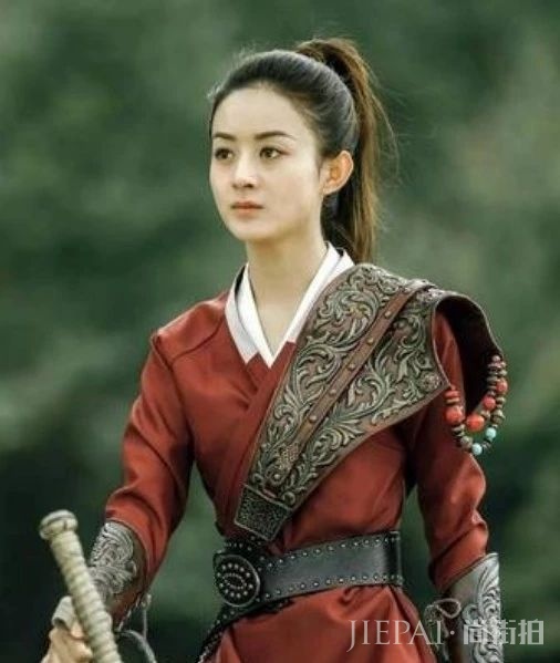 肖战王一博粉丝差距大，同与小花拍戏，赵丽颖方抗拒肖战方骂杨紫