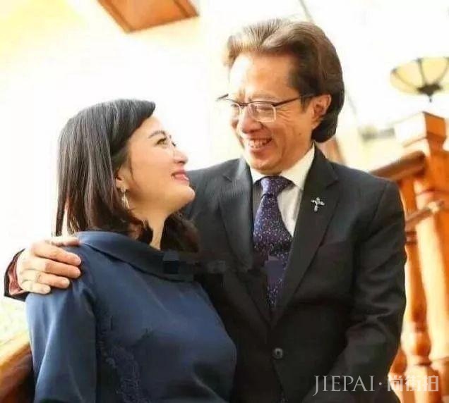 曾受刘德华力捧,演艺事业高开低走,今三胎现身42岁的她风韵如初