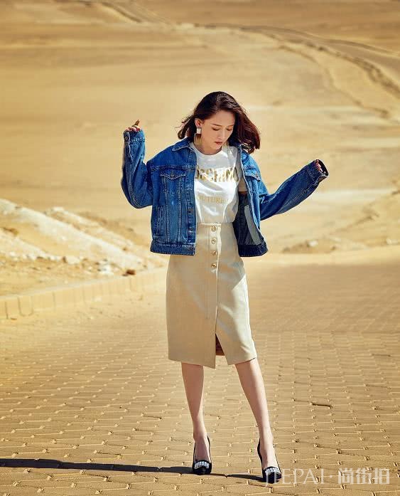 40岁陈乔恩不扮嫩的造型意外养眼,御姐风加知性范,看着更顺眼