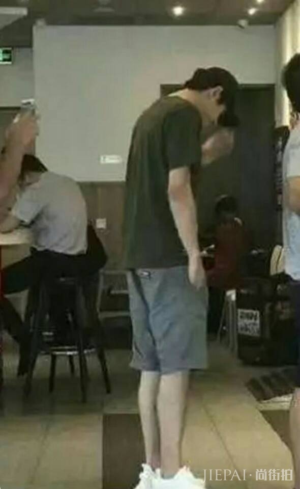 娱乐圈接地气的男明星