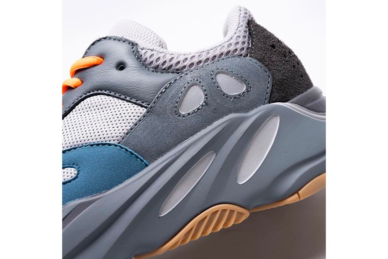 YEEZY BOOST 700 V2更新配色,现在舒服了吧!