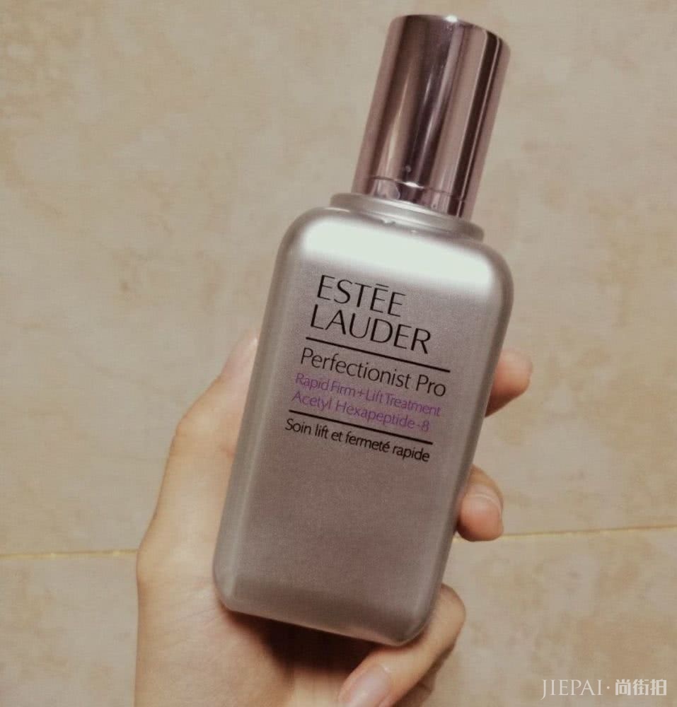 哪有什么逆生长，50岁许晴抗衰老的秘密是保养，这些精华记好咯