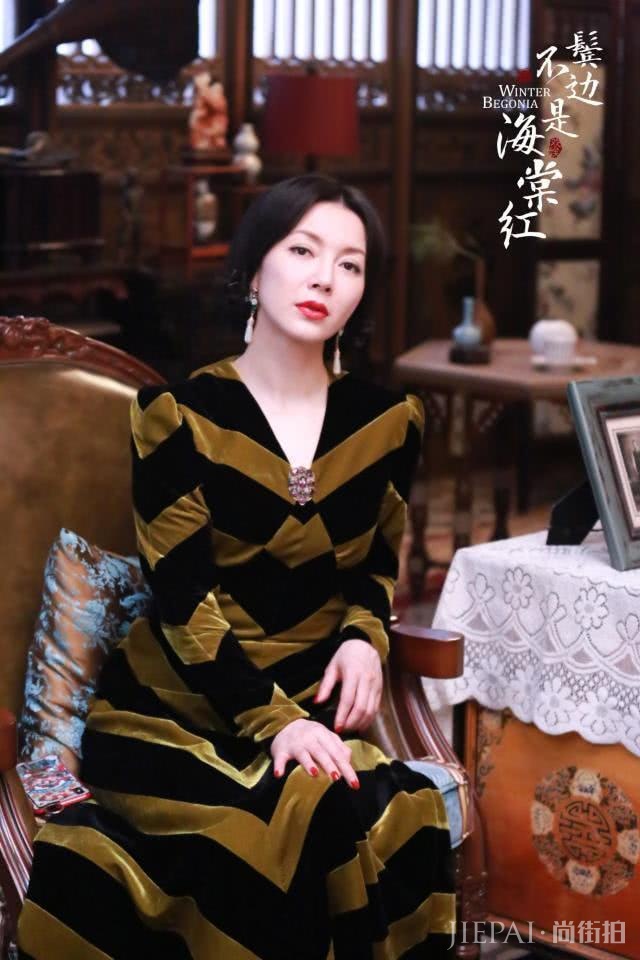 她获于正力捧,最新电视剧民国造型妩媚又风情