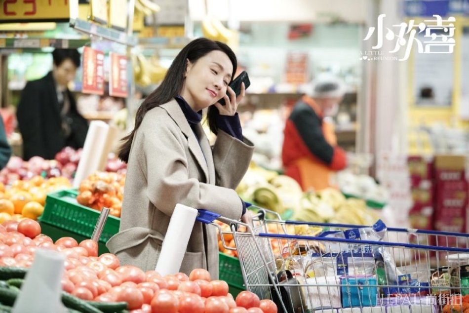 47岁徐峥发朋友圈表白陶虹,还准备土味生日应援,老派作风有点甜